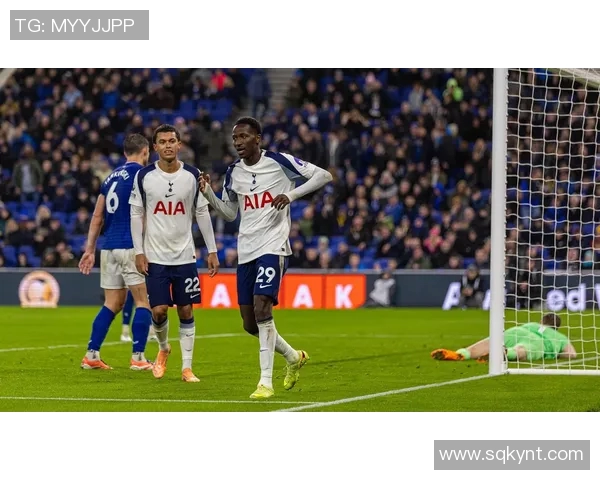 埃弗顿对阵热刺焦点战役J罗能否引领球队逆袭成功